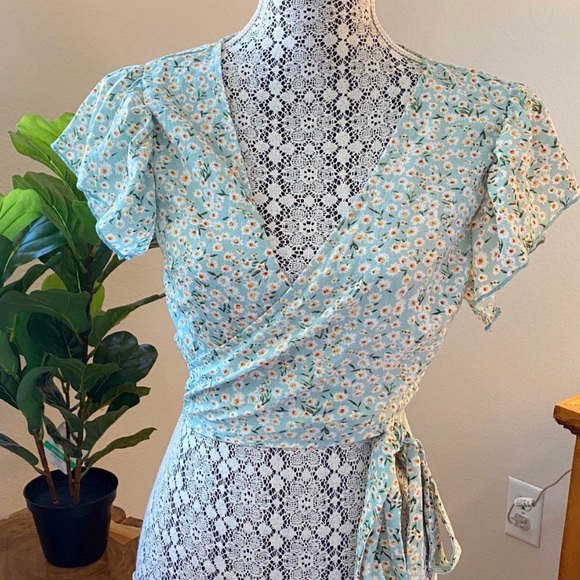 Shein Blue Floral Ruffle Sleeve Wrap Top - Picture 1 of 7